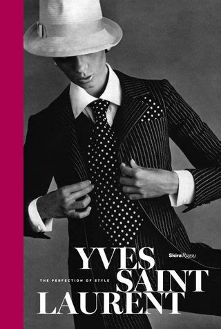 10 livres indispensables sur Yves Saint Laurent .